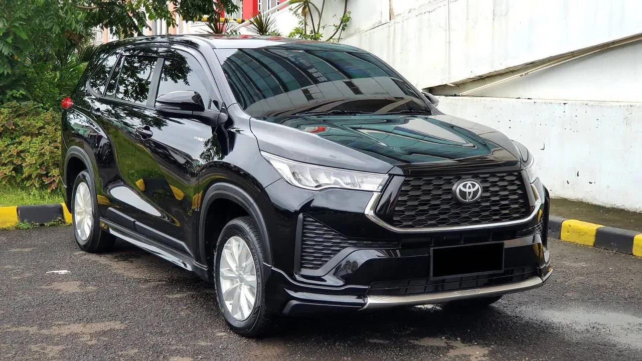 INNOVA CROSS HEV